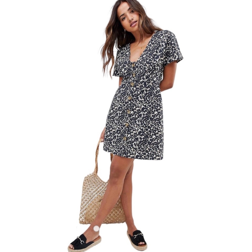 ASOS DESIGN button dress - Picture 1 of 8